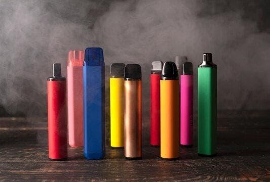 Nejlevnější E-cigarety arayanlar için akıllı seçim rehberi ve popüler mentollü likit önerileri